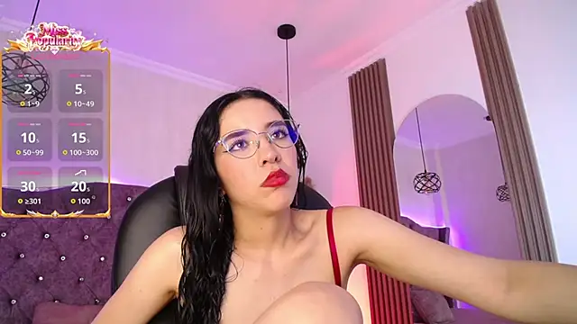 Amara Davis1 online show from April 23, 3:57 am