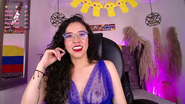 Snapshot of Amara_Davis1 chatting on July 7, 6:47 am Amara Davis1 online show from July 7, 6:47 am
