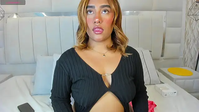 angueljonnes online show from March 21, 4:14 am