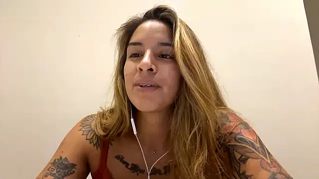 Snapshot of DeadraWestveer chatting on March 4, 1:08 pm DeadraWestveer online show from March 4, 1:08 pm