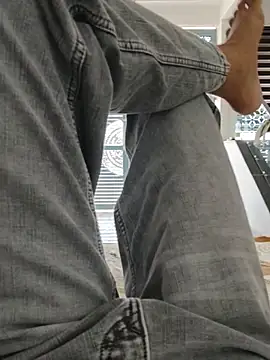 shybullggn online show from June 17, 11:09 am