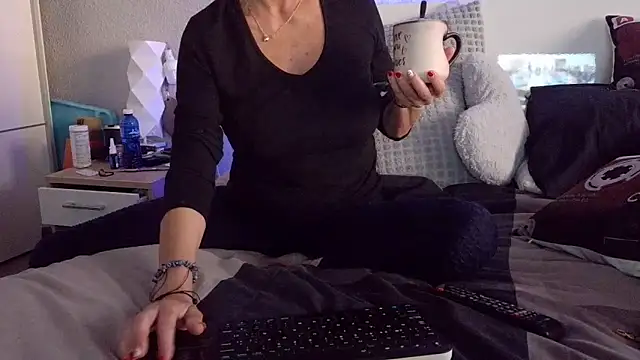 mariaplaya online show from March 21, 6:47 am