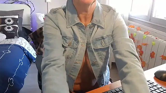 Snapshot of mariaplaya chatting on March 1, 9:31 am mariaplaya online show from March 1, 9:31 am