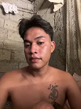 Snapshot of urexotic_cock chatting on February 28, 11:10 am urexotic cock online show from February 28, 11:10 am