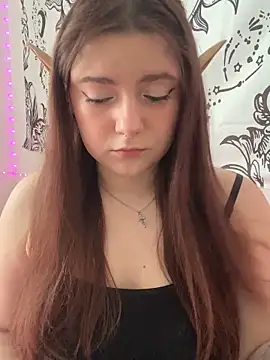 Snapshot of bambimay_ chatting on March 4, 11:18 am bambimay online show from March 4, 11:18 am