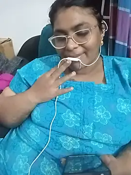 Snapshot of deepika-mallus chatting on June 17, 7:02 pm deepika-mallus online show from June 17, 7:02 pm