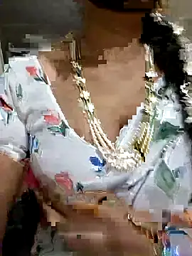 Snapshot of AnushaTelugu chatting on June 27, 6:47 pm AnushaTelugu online show from June 27, 6:47 pm