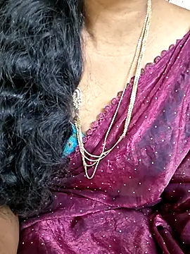 Snapshot of AnushaTelugu chatting on June 17, 7:35 pm AnushaTelugu online show from June 17, 7:35 pm
