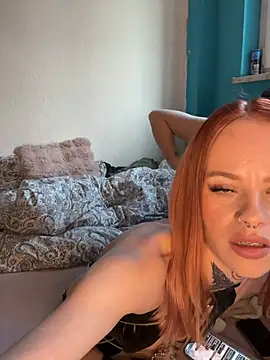 YoungAngelaxxx online show from March 18, 4:41 pm