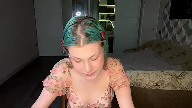 Snapshot of SalenaVeron chatting on March 1, 6:41 pm SalenaVeron online show from March 1, 6:41 pm