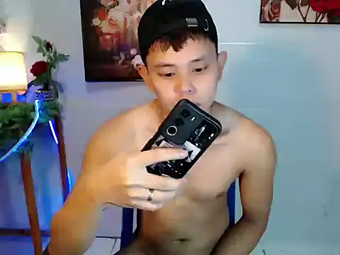 Snapshot of Baby_Maxxx chatting on June 25, 6:07 am Baby Maxxx online show from June 25, 6:07 am