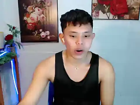 Snapshot of Baby_Maxxx chatting on July 8, 8:04 am Baby Maxxx online show from July 8, 8:04 am