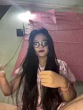 Leeeeiu online show from May 20, 3:31 pm