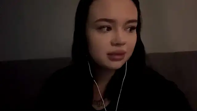 Snapshot of PerfectLila chatting on March 4, 4:20 am PerfectLila online show from March 4, 4:20 am