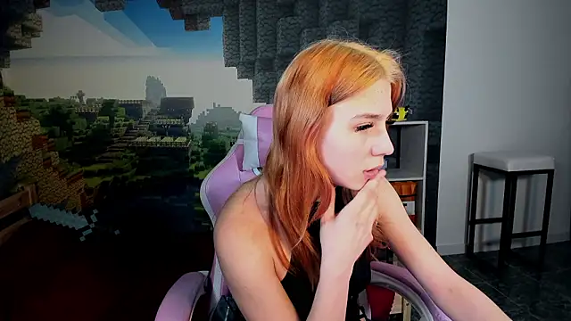 RosaFowler online show from February 28, 12:27 pm