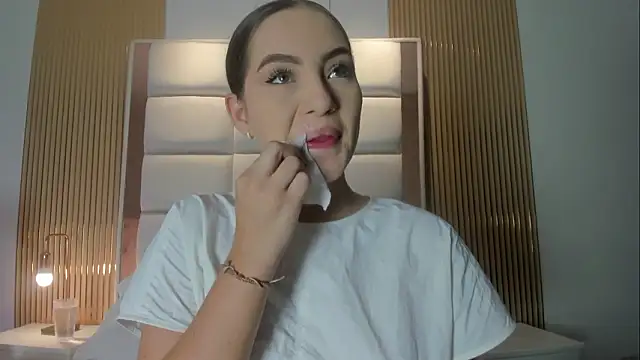 Megaan Rousee online show from March 4, 11:29 am