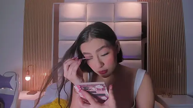 Megaan Rousee online show from March 15, 11:39 am