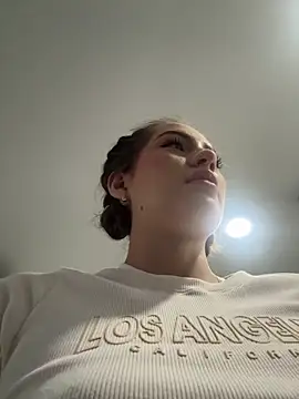 Megaan Rousee online show from March 23, 11:32 am