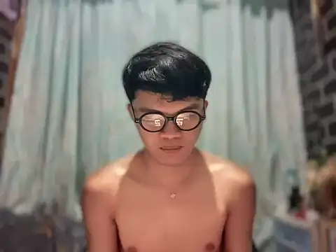 Snapshot of petiteasianxxx chatting on February 27, 12:38 pm petiteasianxxx online show from February 27, 12:38 pm