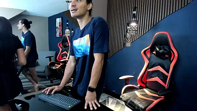 AbbyLoius online show from March 29, 5:03 pm