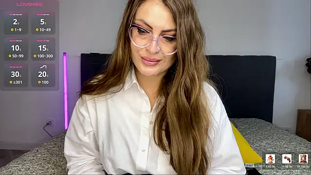 LucyWillow online show from May 29, 8:20 am