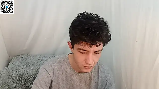  ZaneX online show from April 7, 7:26 pm