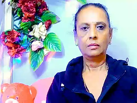 Snapshot of Hot_queen58 chatting on June 6, 5:34 am Hot queen58 online show from June 6, 5:34 am
