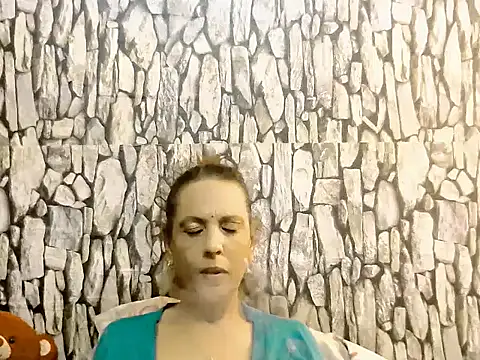 Hot queen58 online show from May 17, 7:30 am