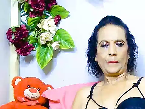 Hot queen58 online show from June 1, 6:18 pm