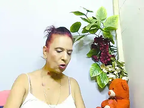Snapshot of Hot_queen58 chatting on June 19, 5:08 pm Hot queen58 online show from June 19, 5:08 pm