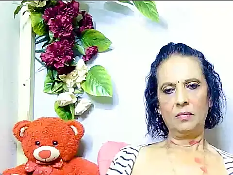 Snapshot of Hot_queen58 chatting on June 10, 6:09 pm Hot queen58 online show from June 10, 6:09 pm