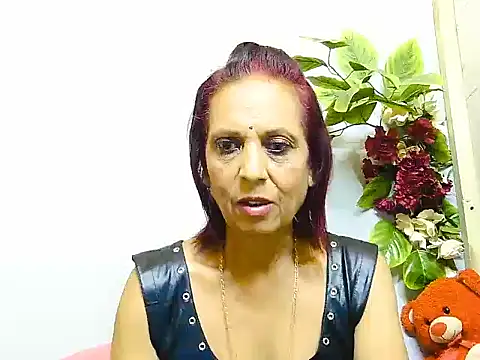 Snapshot of Hot_queen58 chatting on June 28, 6:20 am Hot queen58 online show from June 28, 6:20 am