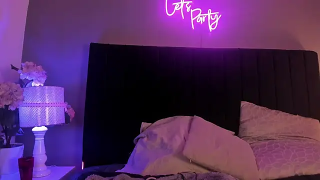 scarlett leex  online show from March 12, 4:40 am