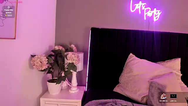 scarlett leex  online show from April 8, 3:41 am