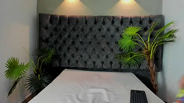 ZANE EVANS online show from March 3, 12:45 pm