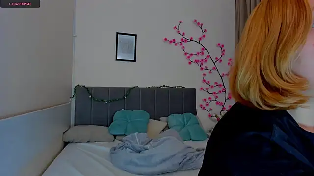 DellaRows online show from May 5, 5:43 am