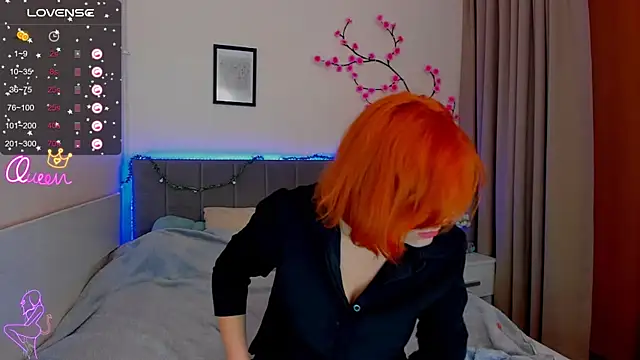 DellaRows online show from May 15, 5:49 am