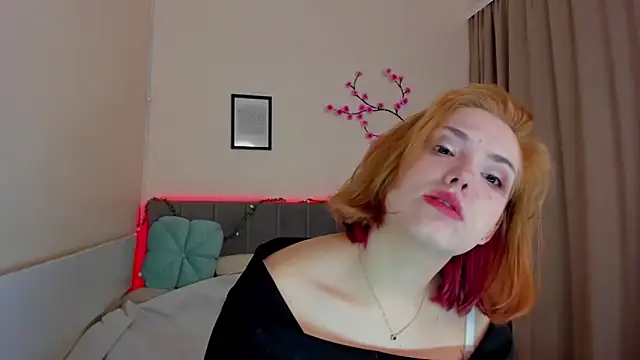 DellaRows online show from March 30, 12:17 pm