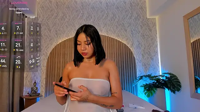 Mia-floress online show from March 10, 3:54 am