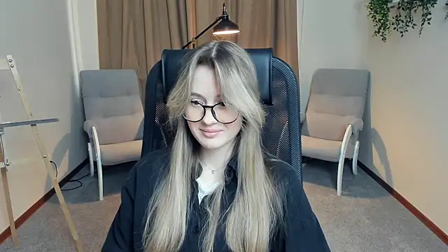 DortheaHupy online show from March 4, 8:00 am