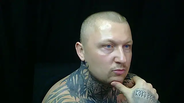 devilWithTats online show from March 29, 8:16 am