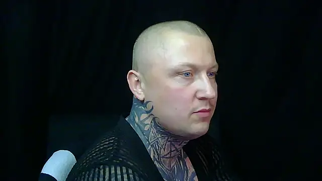 devilWithTats online show from April 14, 11:59 am