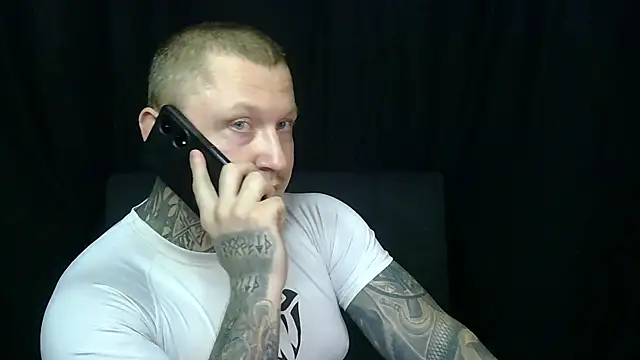 devilWithTats online show from June 11, 3:31 pm