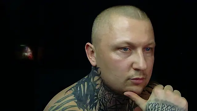 devilWithTats online show from March 26, 12:14 pm