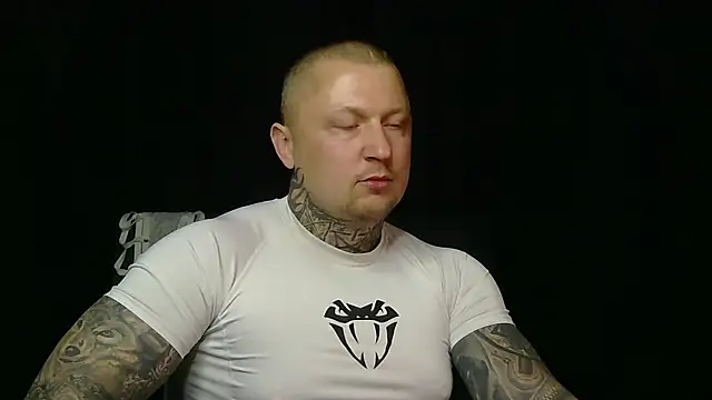 devilWithTats online show from May 10, 7:12 am