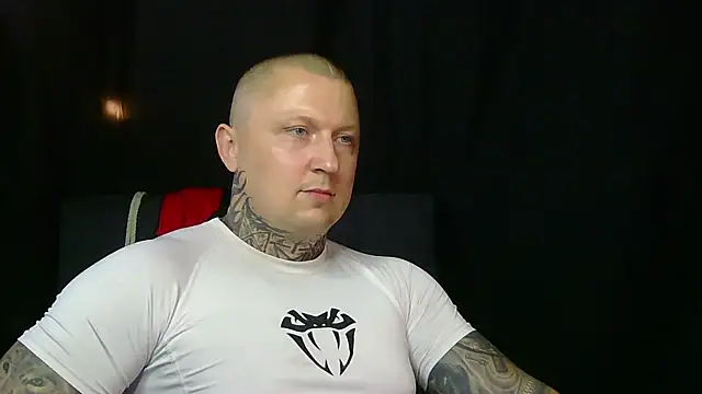 devilWithTats online show from July 7, 3:48 pm