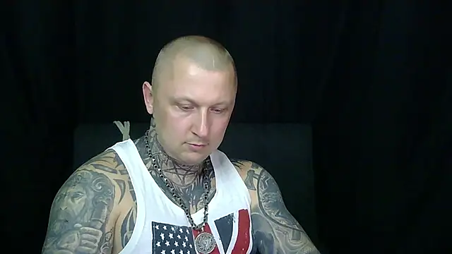 devilWithTats online show from June 17, 3:33 pm