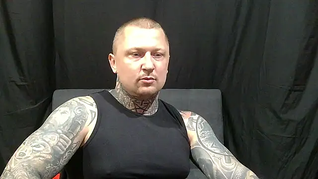 devilWithTats online show from June 6, 9:36 am