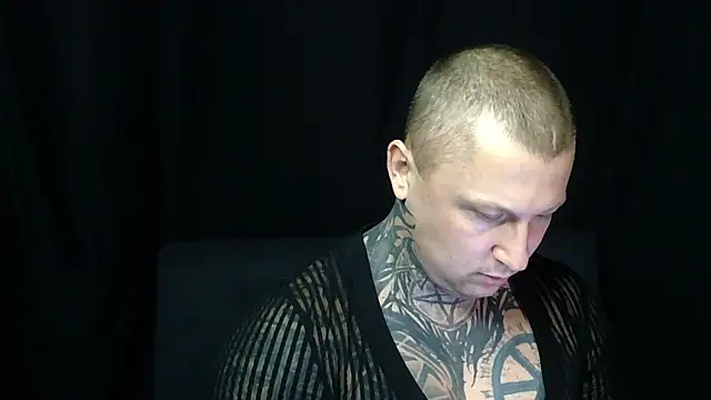 devilWithTats online show from March 20, 11:11 am