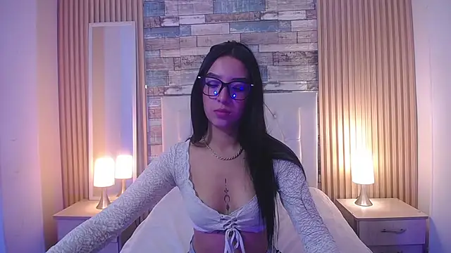 Crowm le online show from March 19, 3:01 pm